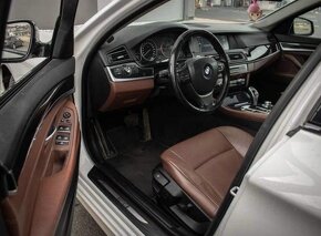 BMW 525d xDrive Touring Individual - 13