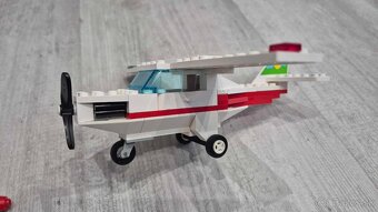 Lego System 1808 Light Aircraft and Ground Support - 13