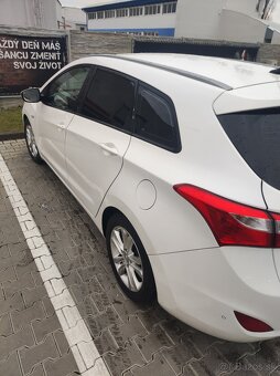 Hyundai i30 CW - 13