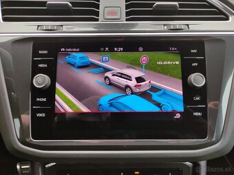 VW Tiguan RLine DSG 4x4 FullLED VIRTUAL HUD TAŽNÉ - 13