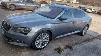 Skoda superb 2.0 tdi 140kw 4×4 - 13