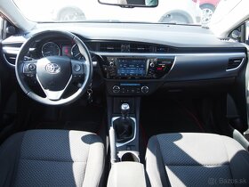 Toyota Corolla sedan 1.6 I Valvematic Luna - 13