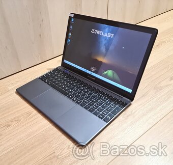 Predám hliníkový 15.6"notebook FullHD IPS 8GB 256 GB SSD - 13