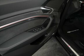 Audi e-tron S-line Quattro 55 300kW B&O Matrix Tažné 2022 - 13