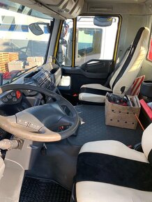 Iveco TRAKKER + HR PK12000 rv 6.2010 - 13