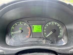 Skoda Fabia 1.2 69 500 km - 13