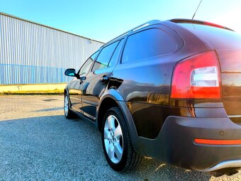 Škoda Octavia Combi 2.0 TDI Scout 4x4 - 13