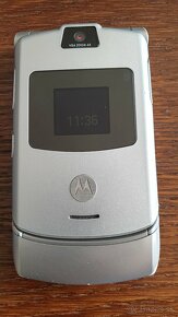 Predám Motorolu Razr V3 Silver... - 13