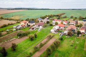 Rezervované Na predaj výnimočný pozemok v obci Brezina - 13