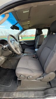 Nissan Navara 2.5 dCI MT6 4x4 - 13