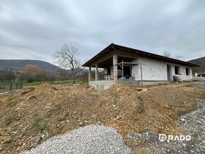 RADO | Na predaj bungalov v tichom prostredí v Trenč. Mitici - 13