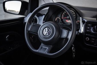 Volkswagen Up 1.0 high Up - 90tis. km, výhrev, pano, senzory - 13