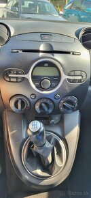 Mazda 2 1.4 HDI rok 2009 - 13