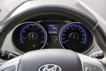 Hyundai ix35 2.0i DOHC D-CVVT Premium 4x4 A/T - 13