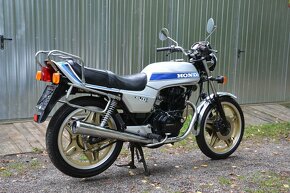 Honda CB 400N - 13