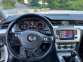 VW Passat Variant 2017 TDI 110kW,bez ad-bl,tazne,ACC,webasto - 13