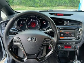 Kia ProCeed 1.6 GDi 2014 vybava Platinum, druhy majitel - 13