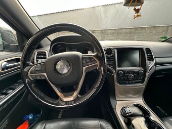 Jeep Grand Cherokee - 13