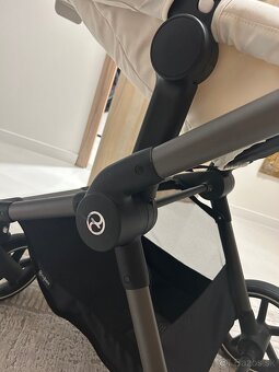 Cybex Eos Lux 2v1 - 13