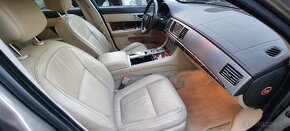 Jaguar XF 2,7  Diesel V6 automat - 13