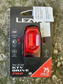 Lezyne svetlá na bike 400/75 lumenov - 13