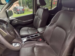 Nissan Navara 3.0 TDI Automat Mód.Rok 2011 - 13