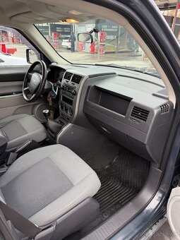 Predam Jeep patriot 2.0 103 kW rok 2008 STK a ek nová - 13