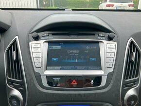 Hyundai ix35 2.0 CRDi VGT 135 kW Premium 4x4 A/T6 - 13