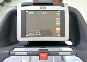 Profesionálny bežecký pás TECHNOGYM EXCITE RUN 700 LCD TV - 13