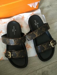 Louis Vuitton - dámske šľapky 39,37 - 13