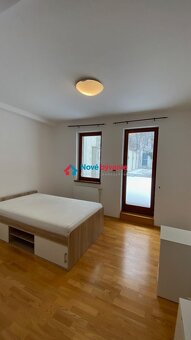 Predaj exkluzívna mestská vila pri lese + bazén + sauna + 3x - 13