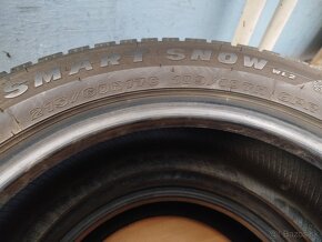 Dve zimné pneumatiky 215/60 R17 Maxis - 13