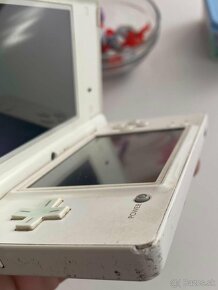 Nintendo DSi + 16gb - 13