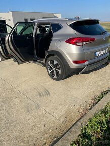 Hyundai Tucson Premium 2.0 CRDI diesel - 13