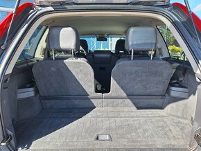 Volvo XC90 D5 Summum, 7. míst - 13