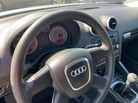 Audi A3 Sportback 1.6 TDI DPF Attraction Premium - 13