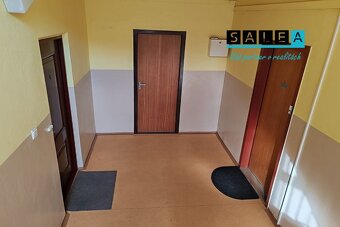 NA PREDAJ PRIESTRANNÝ 4 IZB.BYT 93 m2  S HALOU a LODŽIOU, PR - 13