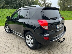 Predám Toyota Rav 4 2.2 D4D 100kw - 13