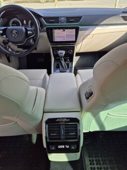 Škoda Superb Combi 2.0 TDI SCR Live DSG - 13