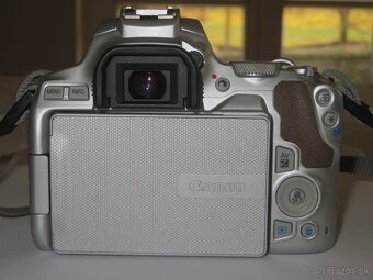 Canon EOS 250D - 13