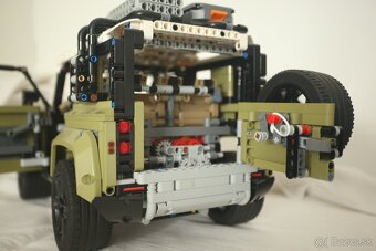 Lego Technic Land Rover Defender - 13