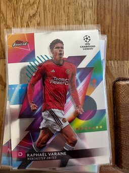 TOPPS FINEST ZBERATEĽSKÉ FUTBALOVÉ KARTY KARTIČKY - 13