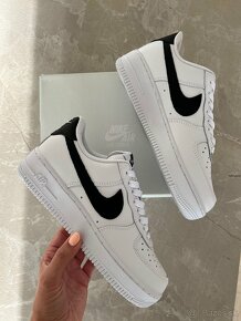 Nike Air Force 1 bielo čierne tenisky - 13