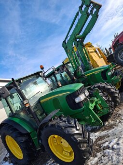 JOHN DEERE 5820 R ( Snaakladačom , 2ks john deere 5820r) - 13