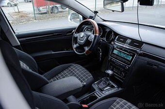 Skoda Superb Combi 2.0 TDI DSG - 13