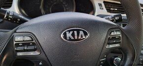 Kia Ceed SW 2013 1.6 benzin M6 - 13