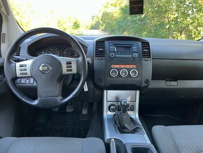 Nissan Navara DoubleCab 2.5 dCi LE Long - 13