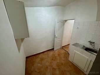 Obchodné priestory s výkladom - Mäsiarska ul. - 74 m2 - 13