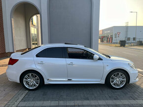 Suzuki Kizashi 2.4 VVT 131kW - 13