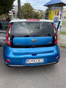 KIA Soul Ev  81 kW 2018 - 13